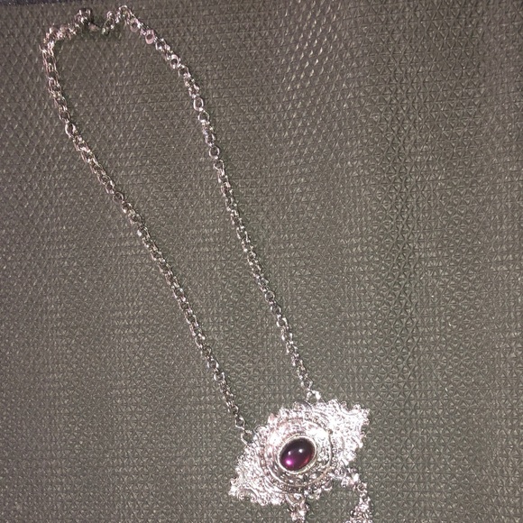 costume jewelry necklace - Picture 2 of 7